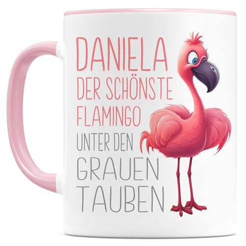 Flamingo Tasse personalisiert mit Namen Geschenk für Freundin lustige Namenstasse Kollegin Geburtstagsgeschenk Frauen Teetasse Kaffeetasse aus Keramik 330 ml von DEL MÀ Unique & Personal