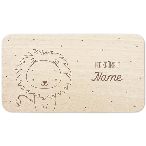 Frühstücksbrettchen Holz personalisiert Hier krümelt Holzbrett für Junge Mädchen Geschenk Baby Taufgeschenk Holzbrettchen Frühstücksbrett mit Gravur (Löwe) von DEL MÀ Unique & Personal