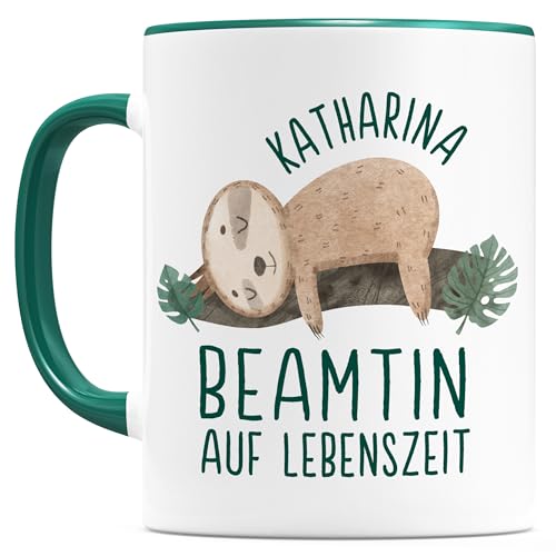 Verbeamtung Geschenk Tasse personalisierte Beamtin auf Lebenszeit Geschenk für Beamte Faultier Kaffeetasse Keramik 330ml (Grün) von DEL MÀ Unique & Personal