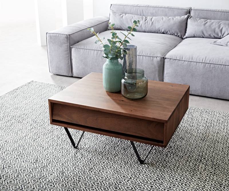 Couchtisch Eloi 80x60 cm Akazie Braun 2 Schubfächer V-Fuß Schwarz von DELIFE