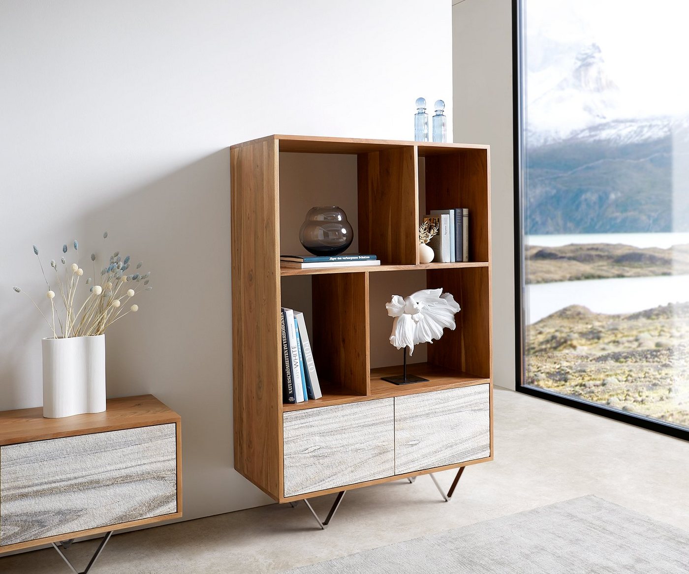 DELIFE Highboard Kleo, Akazie Natur 90x130 cm 2 Türen V-Fuß Edelstahl Highboard von DELIFE