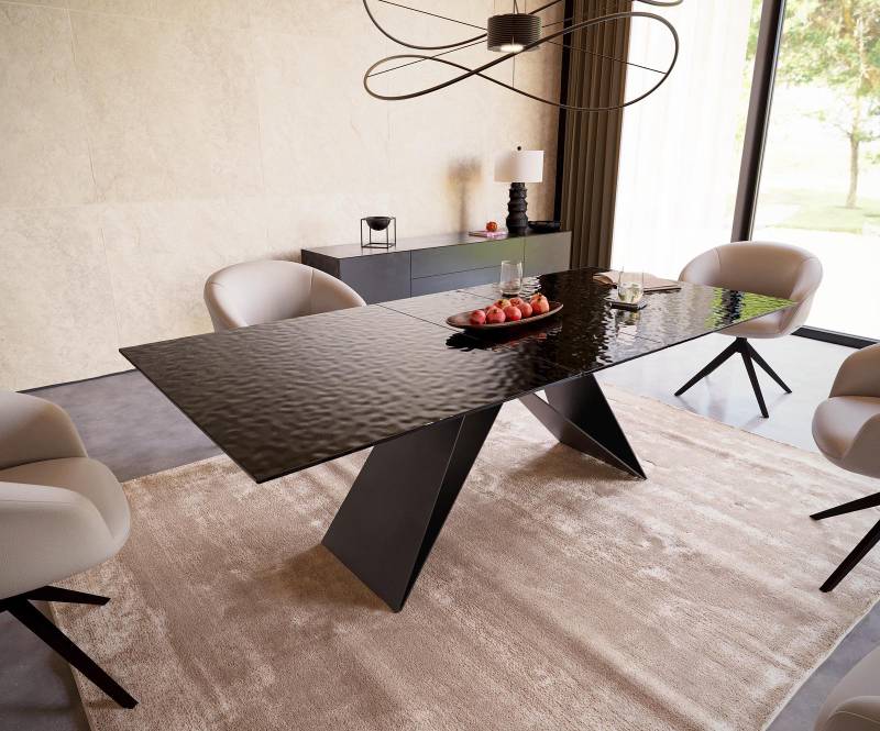 Esstisch Edge 180-220x100 Reliefglas Rauchschwarz 3D-Design V-Gestell Flachstahl Schwarz ausziehbar von DELIFE