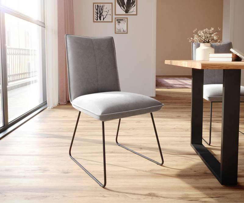 Esszimmerstuhl Lelio-Flex Samt Grau Kufengestell Schwarz Taschenfederkern Esszimmerstuhl Lelio-Flex Samt Grau Kufengestell Schwarz Taschenfederkern von DELIFE
