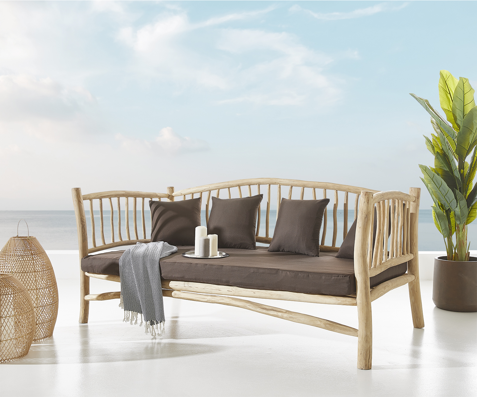 Loungesofa Melania 212x103 cm Teak Natur mit Kissen braun von DELIFE