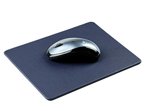 DELMON VARONE - Personalisierbares Mauspad aus EcoAppleLeather Blau, Recycled Öko Apfel Leder Mousepad mit Rutschfester Rückseite aus Vlies, Computer Maus Unterlage nachhaltig für Büro und Gaming von DELMON VARONE - FINE LEATHERGOODS MADE IN GERMANY