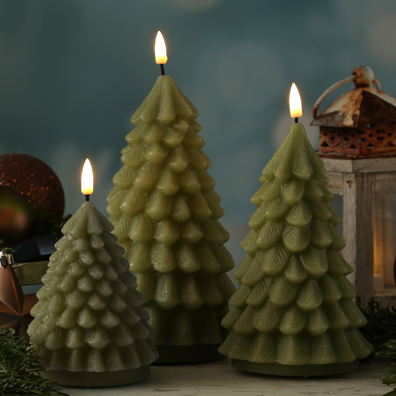 LED Kerze Tannenbaum - Echtwachs - flackernde 3D Flamme - H: 11cm - D: 8cm - hellgrün LED Kerze Tannenbaum - Echtwachs - flackernde 3D Flamme - H: 11cm - D: 8cm - hellgrün von DELUXE Homeart
