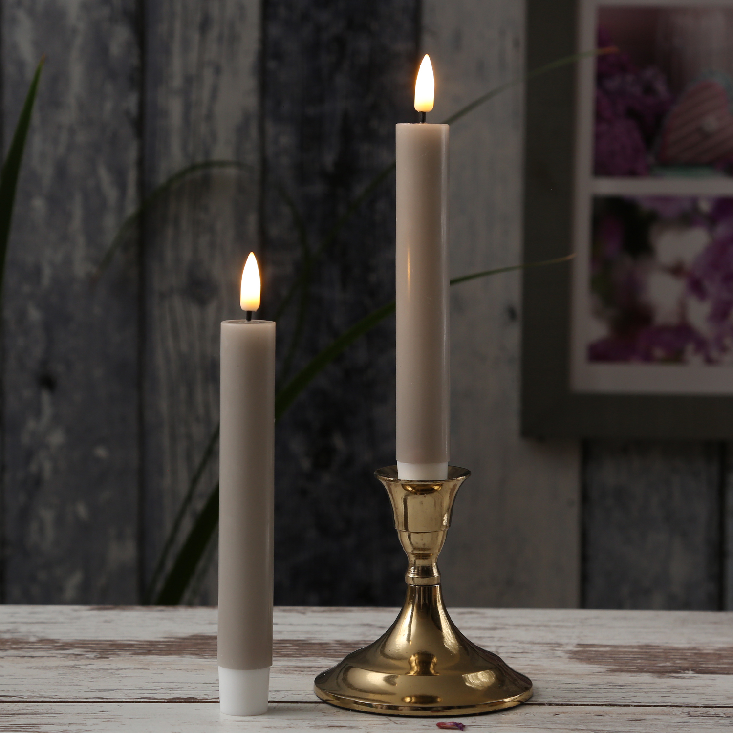 LED Stabkerzen MIA - Echtwachs - realistische 3D Flamme - H: 15cm - sand/taupe - 2 Stk LED Stabkerzen MIA - Echtwachs - realistische 3D Flamme - H: 15cm - sand/taupe - 2 Stk von DELUXE Homeart