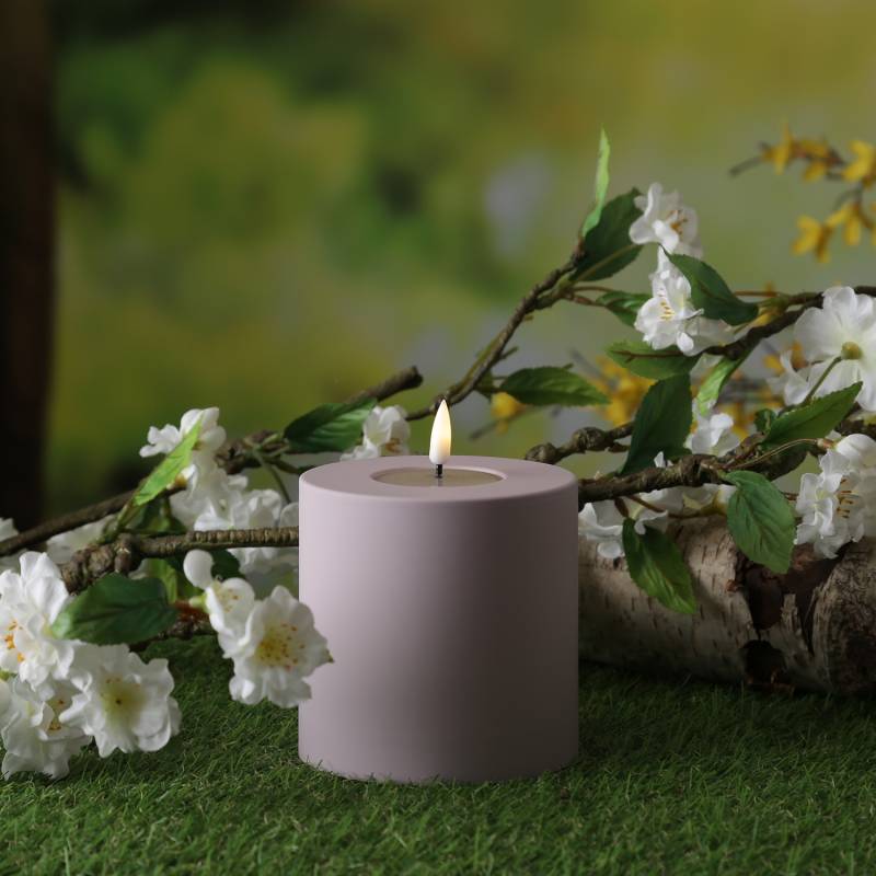 LED Stumpenkerze MIA - Kunststoff - 3D Flamme - H: 10cm - D: 10cm - für Außen - rosa von DELUXE Homeart