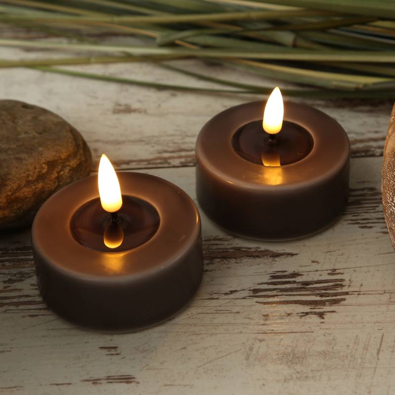 LED Maxi Teelichter MIA - realistische 3D Flamme - Echtwachs - D: 6,1cm - mokkafarben - 2 Stück von DELUXE Homeart
