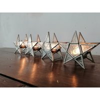 Vintage Kerzenhalter Mit Sternen, Handgemachte Kerze, Teelichter Kerzenleuchter, Modernes Interieur, Home, Figur Glas Und Blech Vintage Kerzenhalter Mit Sternen, Handgemachte Kerze, Teelichter Kerzenleuchter, Modernes Interieur, Home, Figur Glas Und Blech von DELartVintageSHOP