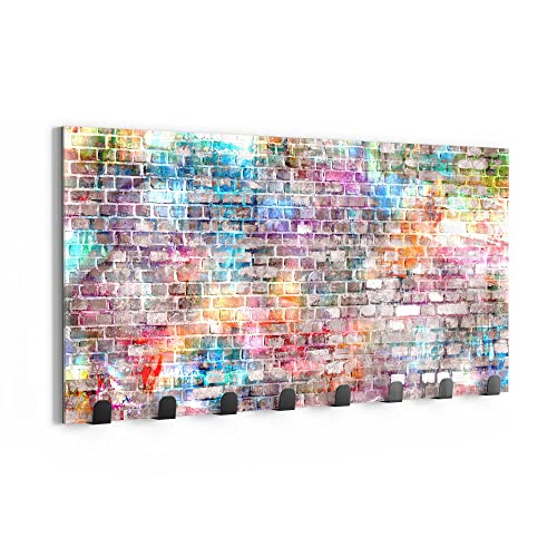 DEQORI Wandgarderobe Glas & Metall | Motiv "Ziegelmauer mit Graffiti" | 60x30 cm | Design Haken-Leiste modern | Garderoben-Paneel für Flur, Wohnzimmer & Schlafzimmer | magnetisch & beschreibbar von DEQORI