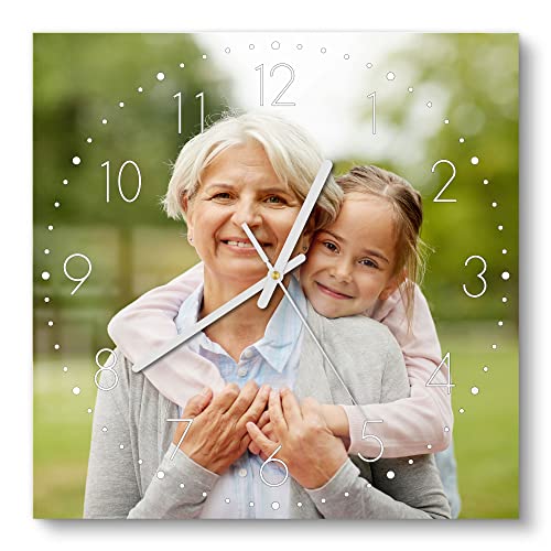 DEQORI personalisierte Glasuhr mit Foto | 30x30 cm, Klassisch, Schwarz | eigenes Bild | ausgefallene leise Design Uhr aus Glas | Wanduhr für Wohnzimmer & Küche | Moderne Uhr für die Wand von DEQORI