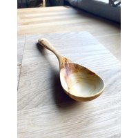 Handgeschnitzter Suppen- & Esslöffel Aus Wacholderholz - Nachhaltig, Einzigartig Und Perfekt Für Natürliche Genussmomente Bei Jeder Mahlzeit von DERBHOLZ