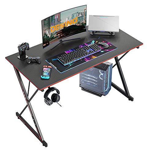 DESINO Gaming Schreibtisch, 100 x 50 cm Ergonomischer Computertisch, Tisch mit Kohlefaseroberfläche, stabiles Kopfhörerhaken zum Spielen, Lernen, Zuhause, Schlafzimmer, Schwarz von DESINO