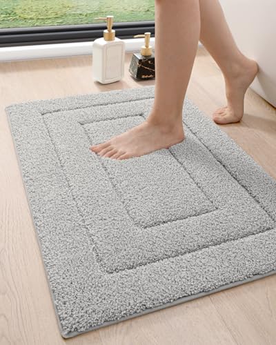 DEXI Badezimmerteppich, extra weich, saugfähig, Premium-Badteppich, rutschfeste, Bequeme Badematte, Teppich für Badewanne, Dusche, Badezimmer, maschinenwaschbar, 40,6 x 61 cm, Hellgrau DEXI Badezimmerteppich, extra weich, saugfähig, Premium-Badteppich, rutschfeste, Bequeme Badematte, Teppich für Badewanne, Dusche, Badezimmer, maschinenwaschbar, 40,6 x 61 cm, Hellgrau von DEXI