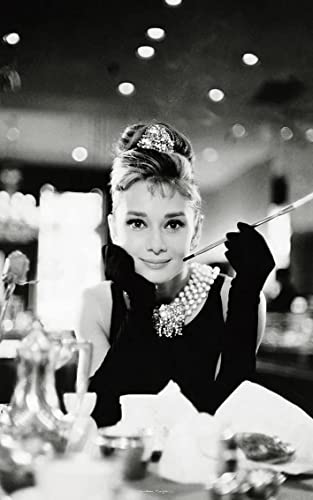 Schwarz-Weiß-Wanddekoration Audrey Hepburn Leinwandkunst Modeposter und Druck Wanddrucke Wohnzimmer Fotos Schlafzimmer moderne Wohnkultur, rahmenlos,30x45cm von DFBFMO