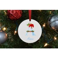 Weihnachten Nikolausmütze Name Und Initial Weihnachtsbaumschmuck, Christbaumkugel, Personalisierte Baumdekoration, Initialverzierung von DHcraftDesigns