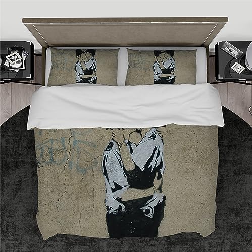 DINGSION Bettwäsche-Set im Banksy-Stil 3-teilig Street-Graffiti-Kunst Kissing The Police weiche Mikrofaser-Schlafzimmerbettwäsche mit 2 Kissenbezügen und 4 Bändern 135 x 200 cm von DINGSION