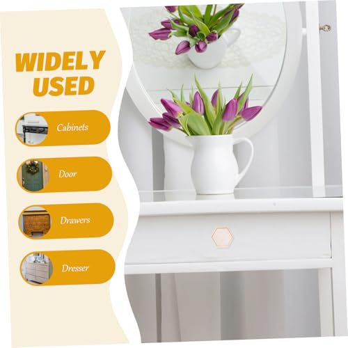 DIYEAH 20 Stck. Goldfarbene Sechseckige Schubladenknöpfe aus Messing Elegante Möbelgriffe für Kommoden Schminktisch und Küchenschränke Glatte Kanten Einfache Montage Dekorative DIYEAH 20 Stck. Goldfarbene Sechseckige Schubladenknöpfe aus Messing Elegante Möbelgriffe für Kommoden Schminktisch und Küchenschränke Glatte Kanten Einfache Montage Dekorative von DIYEAH