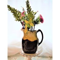 Vintage Brauner Tropfenglasierter Blumenkrug Von Lucy Es Ceramics von DIYVintageTreasures