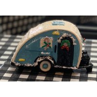 Handgefertigter Weihnachts-Camper Aus Keramik von DJsCeramicsCrafts