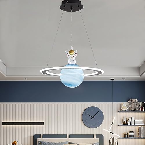 DOCJX Modern Kinderzimmer Kronleuchter Dimmbar Planet Hängelampe LED Mit Fernbedienung Pendelleuchten Wohnzimmer Hängeleuchten Jungen Mädchen Schlafzimmer Lampen Astronaut (Color : Tricolor dimming, von DOCJX