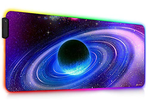 DORRISO Neu RGB Gaming Mauspad Großes 900x400mm mit 12 RGB Beleuchtungs Modi LED Schreibtischunterlage XXL Wasserdicht Anti Rutsch Mauspad Matte für Computer PC Professionelle Gamer Mousepad DORRISO Neu RGB Gaming Mauspad Großes 900x400mm mit 12 RGB Beleuchtungs Modi LED Schreibtischunterlage XXL Wasserdicht Anti Rutsch Mauspad Matte für Computer PC Professionelle Gamer Mousepad von DORRISO