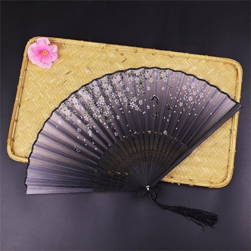 DOTBUY-SHOP Holz & Stoff Faltbare Fächer, Chinesischer Handfächer Fächer Klein Holz, Fecher Sommer mit Quasten, für Geburtstagsgeschenk,Tanzen, Party,Requisiten-Dekoration (6 Stück,Grauverlauf) DOTBUY-SHOP Holz & Stoff Faltbare Fächer, Chinesischer Handfächer Fächer Klein Holz, Fecher Sommer mit Quasten, für Geburtstagsgeschenk,Tanzen, Party,Requisiten-Dekoration (6 Stück,Grauverlauf) von DOTBUY-SHOP