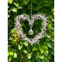 xl-Herz - Sonnenfänger/Mobile Windspiel Aus Silberfarbenem Aluminiumdraht Kristall Geschenkidee Für Sie Einzelstück xl-Herz - Sonnenfänger/Mobile Windspiel Aus Silberfarbenem Aluminiumdraht Kristall Geschenkidee Für Sie Einzelstück von DRAHTISTIN