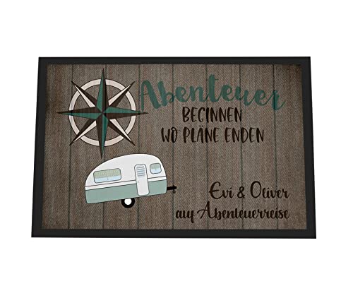 DRUC KLAUS Personalisierte Fußmatte für Camper. Camping Fußabstreifer Vintage-Wohnwagen „Abenteuerreise“ (400 x 600 x 2 mm) von DRUC KLAUS