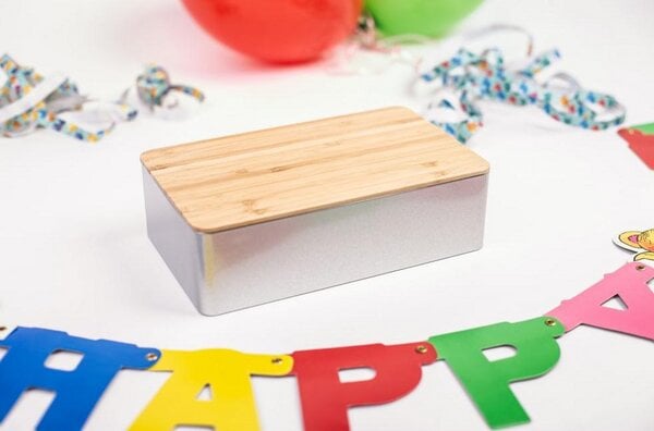 DS Metall Dose für Geburtstags Geschenke mit Deckel aus Bambus Holz von DS