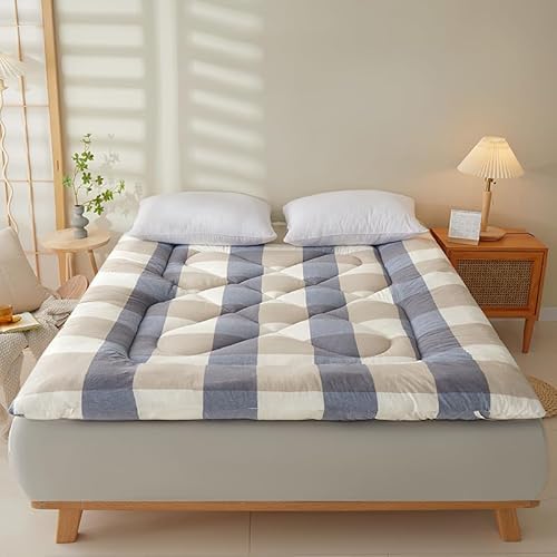 Japanische dicke Bodenmatratze, weiche Baumwolle, faltbare Tatami-Isomatte, kariert, Cartoon-Druck, tragbare Futon-Matratzenauflage für Schlafsaal, Gästezimmer, Camping, Heimgebrauch (#5,120 x 200 cm) Japanische dicke Bodenmatratze, weiche Baumwolle, faltbare Tatami-Isomatte, kariert, Cartoon-Druck, tragbare Futon-Matratzenauflage für Schlafsaal, Gästezimmer, Camping, Heimgebrauch (#5,120 x 200 cm) von DSAoTeng