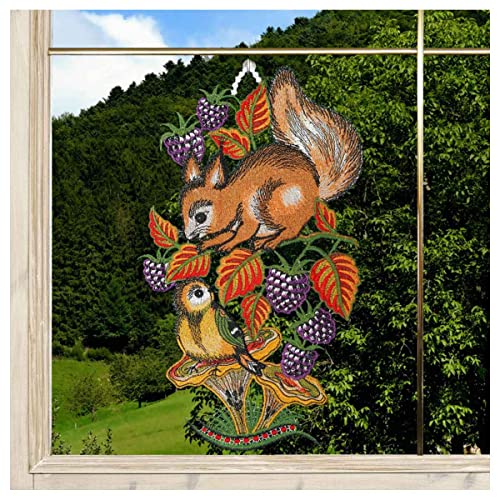 DSD Design-Studio Drechsler Gesticktes Fensterbild Eichhörnchen und Vögelchen Fenster-Dekoration Plauener Spitze Herbst-Motiv lila von DSD Design-Studio Drechsler