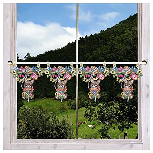 Gestickte Feenhaus-Scheibengardine Osterwiese mit Hase aus traditioneller Vogtländischer Spitze | farbenfrohe Spitzenkante mit süßem Häschen, Osterei und Frühlingsblumen Höhe x Breite 23 x 92 cm von DSD Design-Studio Drechsler