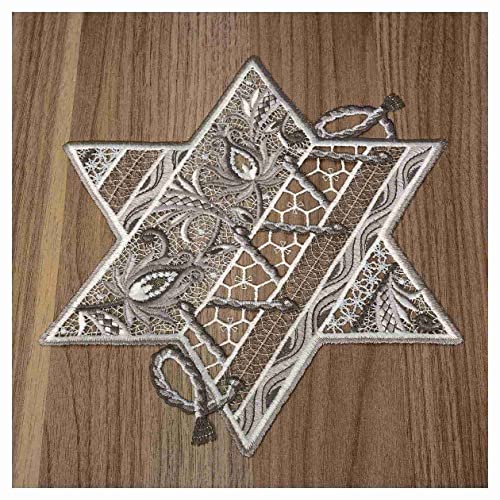 Winter-Tischdecke Sternentraum Plauener Spitze modernes Deckchen Stern mit Ornamenten Tischdeko Advent grau-Silber Winter-Tischdecke Sternentraum Plauener Spitze modernes Deckchen Stern mit Ornamenten Tischdeko Advent grau-Silber von DSD Design-Studio Drechsler