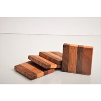 4 Stück Set Holzuntersetzer, Untersetzer Für Gläser, Stirnholz Stk. Aus Nussbaum Kirsche Robinie von DSGHolzdesign