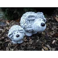 Steinfigur 2-Er Set Niedliches Schaf Stehend Steinguss Frostfest Wetterfest Deko Steinfigur 2-Er Set Niedliches Schaf Stehend Steinguss Frostfest Wetterfest Deko von DSSteinfigurenshop