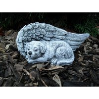 Steinfigur Grabschmuck Hund Am Flügel Steinguss Frostfest Haustier Tier Grab Steinfigur Grabschmuck Hund Am Flügel Steinguss Frostfest Haustier Tier Grab von DSSteinfigurenshop