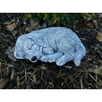 Steinfigur Großer Beagle Liegend Hund Frostfest Wetterfest Steinguss Steinfigur Großer Beagle Liegend Hund Frostfest Wetterfest Steinguss von DSSteinfigurenshop