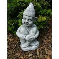 Steinfigur Troll Sitzend 33cm Frostfest Steinguss Garten Figuren Deko Gnom Steinfigur Troll Sitzend 33cm Frostfest Steinguss Garten Figuren Deko Gnom von DSSteinfigurenshop