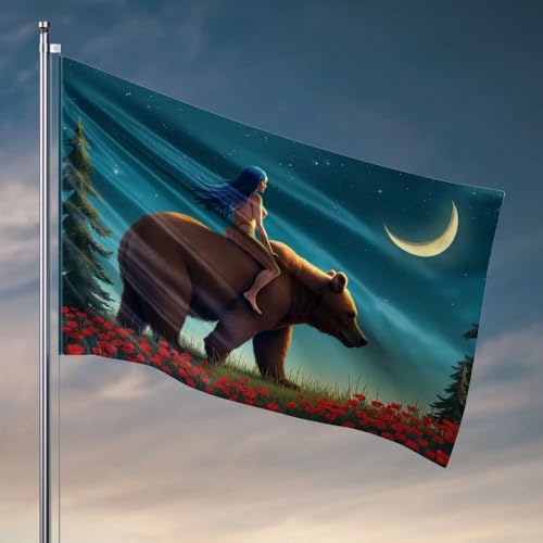 Coole Dekoration für Jungenzimmer, eine Frau reitet einen Bär durch ein Feld roter Blumen unter einem Halbmond. Flagge Happy Camper Geschenke Zimmerflaggen für Mädchen (60 x 90 cm) von DTWE