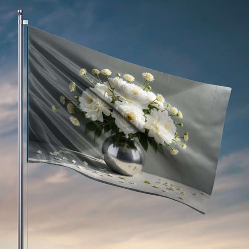 Flaggen für Zimmer, lustig, ein Blumenstrauß weißer Blumen in einer metallischen Vase. Flagge, Willkommensschild für Veranda, stehendes Retro-Dekor (152 x 244 cm) von DTWE
