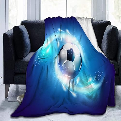 DUCATS Kuscheldecke Flanell Fußball 150 x 200 cm Mikrofaser Weiche Wohndecke mit 3D-Digitaldruck - Gemütliche Sofadecke für Kinder, Jugendliche und Erwachsene von DUCATS