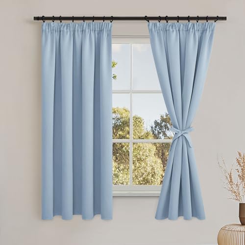 DWCN Gardinen Blickdicht Vorhänge Kräuselband 2er set H160 x B140 cm, Verdunklungsvorhänge mit Vorhang-Krawatten, Vorhänge Wohnzimmer Schlafzimmer Thermogardine Kälteschutz Wämreisolierende, Hell Blau von DWCN