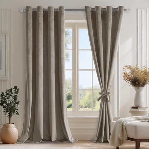 DWCN Taupe Wohnzimmer Vorhänge Samt 2er Set H280 x B140cm, Weich Samtvorhang mit Vorhang-Krawatten, Schwere und Blickdichte Gardinen Samt Thermogardinen Kälteschutz mit Ösen Velvet Blackout Curtains DWCN Taupe Wohnzimmer Vorhänge Samt 2er Set H280 x B140cm, Weich Samtvorhang mit Vorhang-Krawatten, Schwere und Blickdichte Gardinen Samt Thermogardinen Kälteschutz mit Ösen Velvet Blackout Curtains von DWCN
