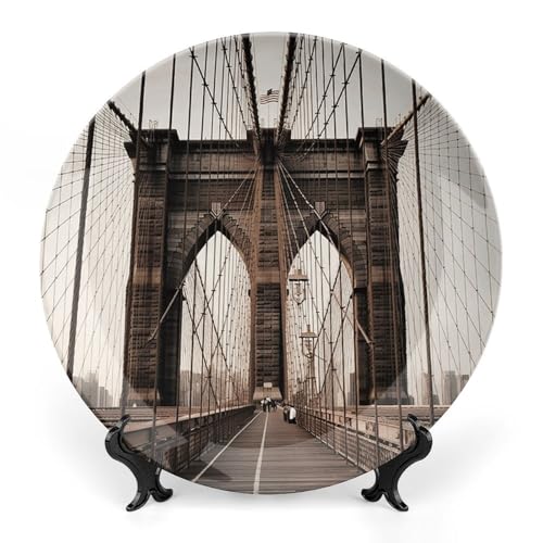 DWVSFJM Photo of Brooklyn Bridge Print Bone China Decorative Plate With Display Stand Ceramic Decorative Plate Porcelain Round Dinner Plate Art Crafts For Wall Hanging Decoration 20.3 cm DWVSFJM Photo of Brooklyn Bridge Print Bone China Decorative Plate With Display Stand Ceramic Decorative Plate Porcelain Round Dinner Plate Art Crafts For Wall Hanging Decoration 20.3 cm von DWVSFJM