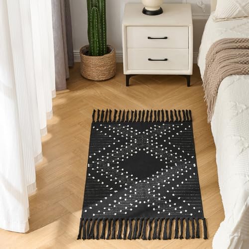 Badezimmerteppich, waschbar, Boho-Stil, klein, rutschfest, Azteken-Teppich, Bodenmatte mit Quaste, für Küche, Eingangsbereich, Veranda, Schwarz, 60 x 91 cm Badezimmerteppich, waschbar, Boho-Stil, klein, rutschfest, Azteken-Teppich, Bodenmatte mit Quaste, für Küche, Eingangsbereich, Veranda, Schwarz, 60 x 91 cm von DXGJOKR