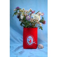 Vase/Lichtbeutel Pippa Pelle Rot Klein Handgemacht Bestickt Waldorf Jahreszeitentisch Daniela Drescher Stoff von DaberaShop