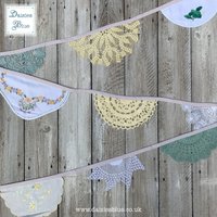 Häkelgirlande - Handgemachte Vintage Doilies Kinderzimmer Bunting Grün Zitronengelb Weiß Creme | Farnprimrose Von Daisies Blue 3 M von DaisiesBlueShop