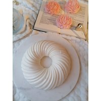 Große Sojawachskerze Im Donut-Design - Spiral Donut Kerze Deko Xxl Statement Kerze- Wohnaccessoire Handmade Geschenkidee von DaisyCandlesStudio